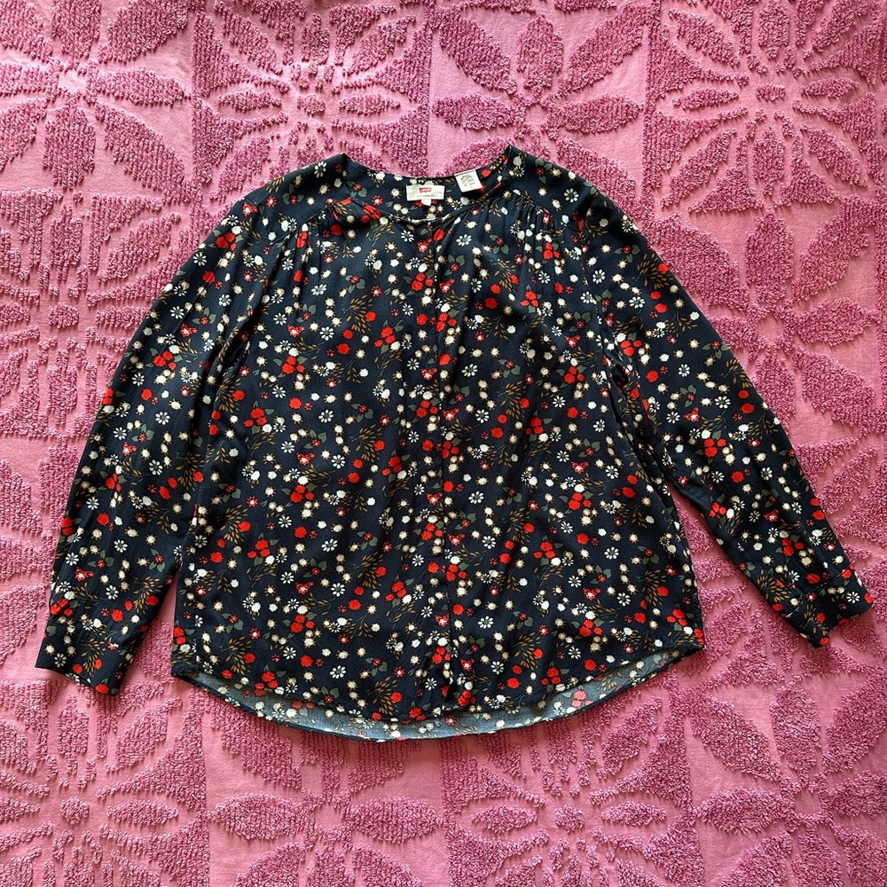 Levi long sleeve button up top.